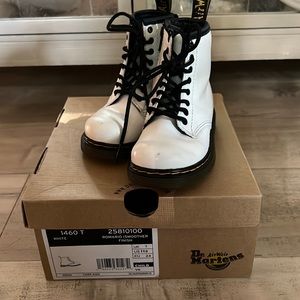 COPY - Doc Martens toddler patent leather US 8
